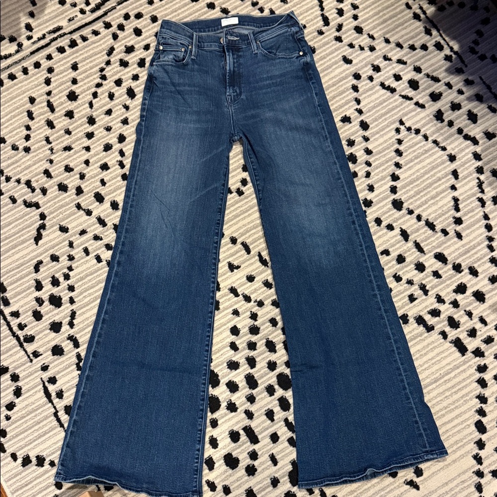 MOTHER Twister Sneak Flare & Wide Leg Jeans in
Going the Extra Mile